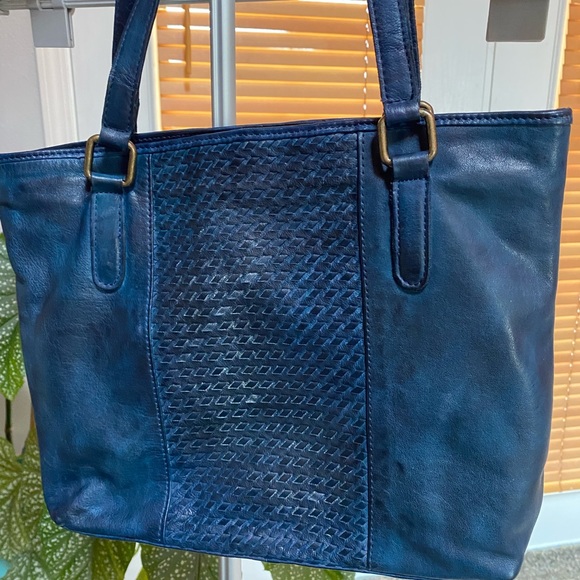 Purse - Picture 1 of 2